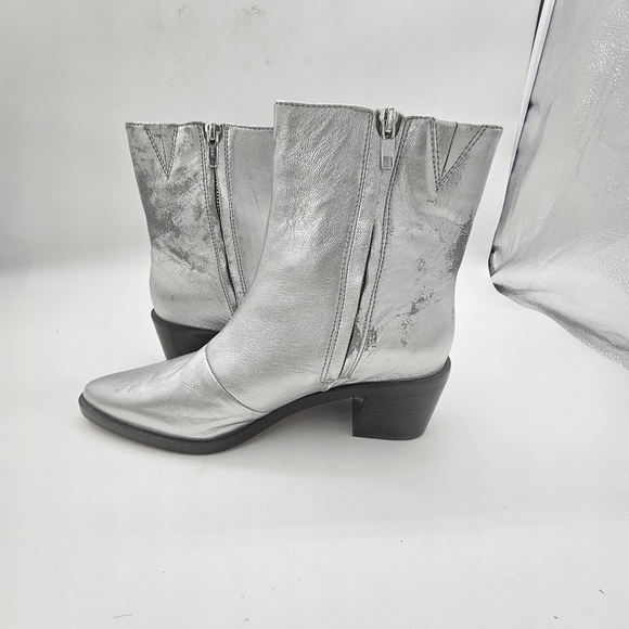 Madewell Darcy Ankle Boot Silver Metallic Stacked Heel Zip-Up Size 9 - Picture 3 of 16
